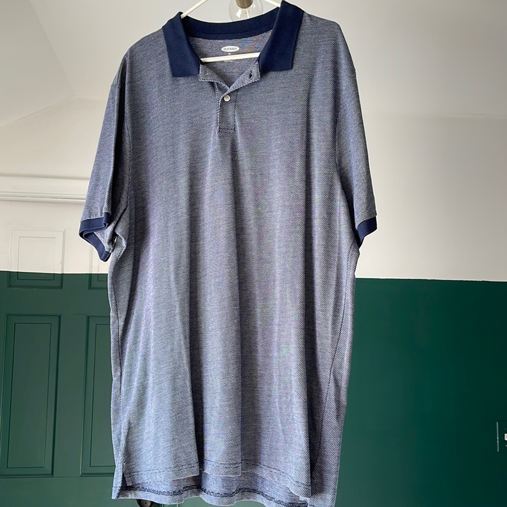 Navy blue collared short sleeve shirt